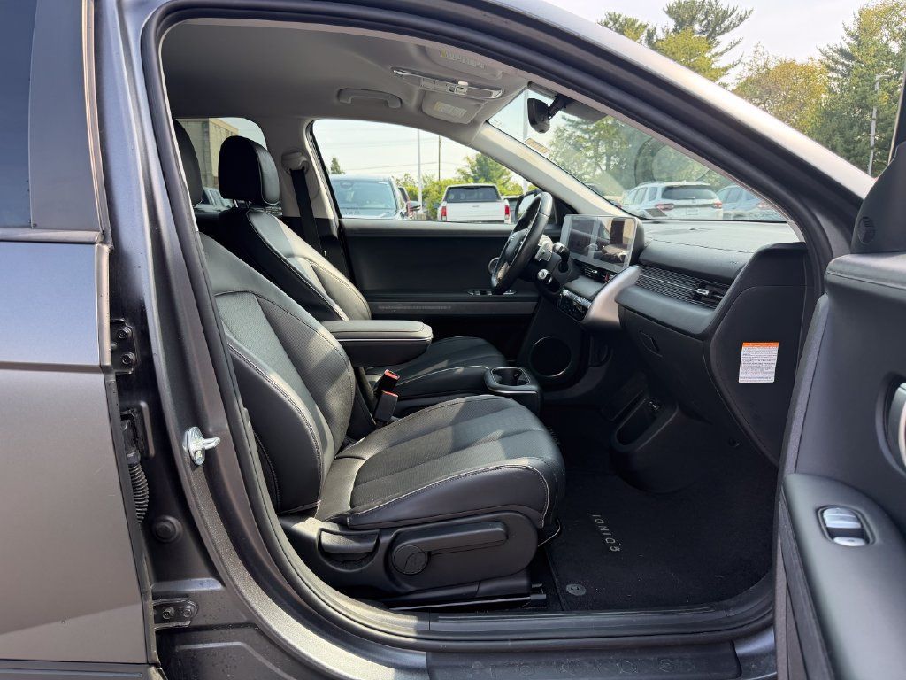 Used 2023 Hyundai Ioniq 5 SEL w/ Cargo Package AWD/4WD image 16