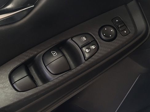 Used 2020 Nissan Sentra SV image 27