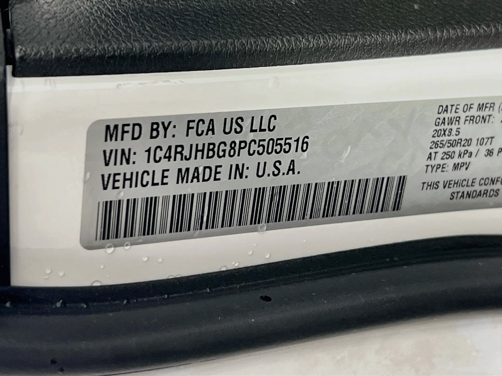 Used 2023 Jeep Grand Cherokee Limited AWD/4WD image 32