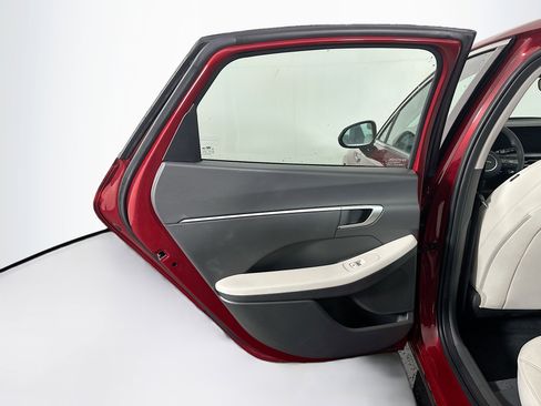 Used 2025 Hyundai Sonata SEL FWD image 26