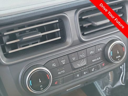 Used 2022 Ford Maverick Lariat w/ Lariat Luxury Package FWD image 8