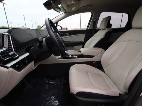 Used 2024 Kia Sportage EX FWD image 6