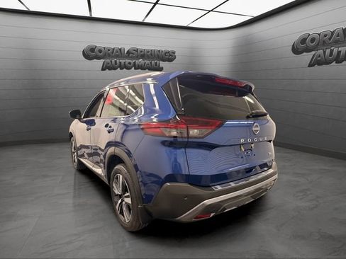 Certified 2023 Nissan Rogue SL w/ SL Premium Package FWD image 3