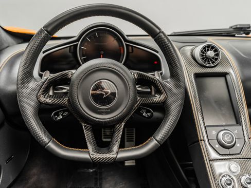 Used 2015 McLaren 650S Spider RWD image 15