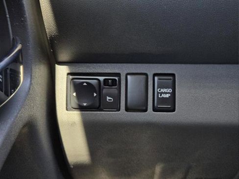 Used 2018 Nissan Frontier SV RWD image 26