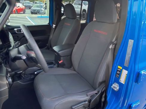 Used 2024 Jeep Wrangler Unlimited Rubicon w/ Safety Group AWD/4WD image 15