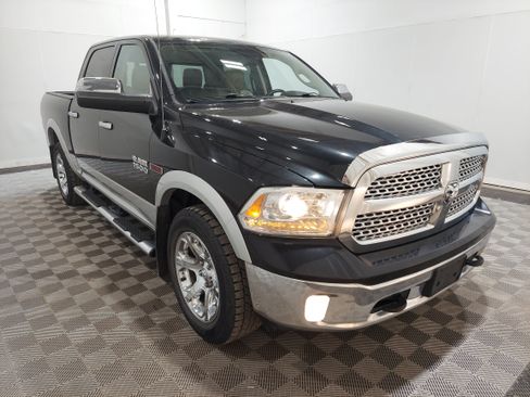 Used 2016 RAM 1500 Laramie AWD/4WD image 4