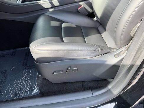 Used 2024 Tesla Model Y Long Range AWD/4WD image 16