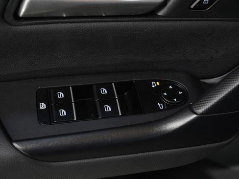 Certified 2025 MAZDA CX-50 AWD 2.5 Hybrid w/ Premium Pkg image 23