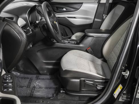 Used 2022 Chevrolet Equinox LS image 22