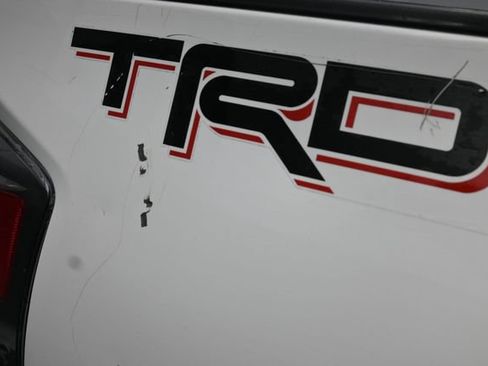 Used 2023 Toyota Tacoma TRD Off-Road AWD/4WD image 7