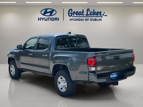Used 2022 Toyota Tacoma SR AWD/4WD image 3