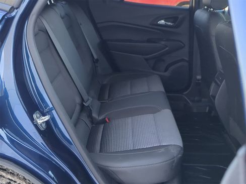 Used 2024 Chevrolet Trax LT w/ LT Convenience Package image 27