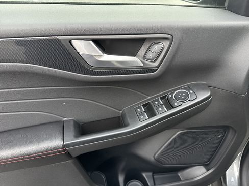 Used 2025 Ford Escape ST-Line Select w/ Tech Pack #1 image 17