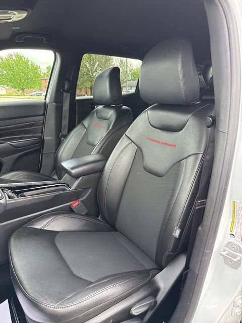 Used 2025 Jeep Compass Trailhawk AWD/4WD image 12