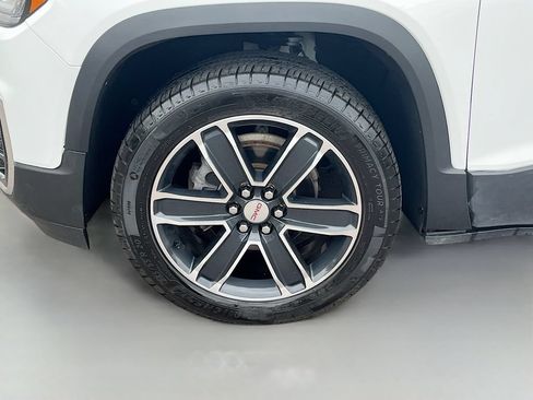 Used 2023 GMC Acadia SLT w/ Preferred Package AWD/4WD image 33
