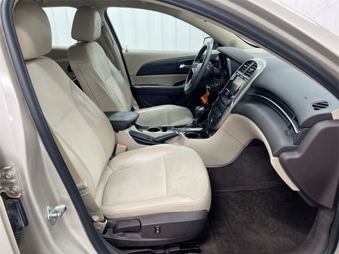 Used 2014 Chevrolet Malibu LT w/ Power Convenience Package image 20