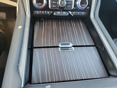 Used 2021 GMC Yukon Denali image 37