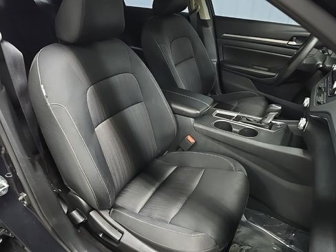 Used 2022 Nissan Altima 2.5 SV image 14