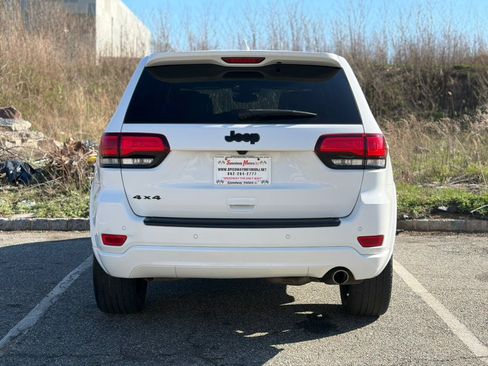 Used 2018 Jeep Grand Cherokee Altitude image 7