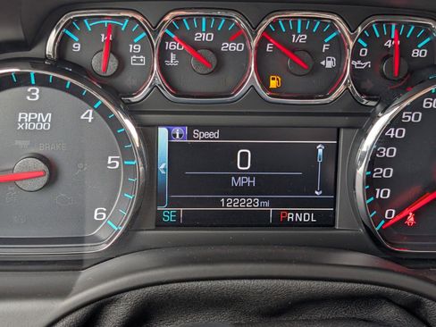 Used 2018 GMC Yukon SLT AWD/4WD image 36