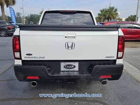 Used 2022 Honda Ridgeline RTL-E image 4