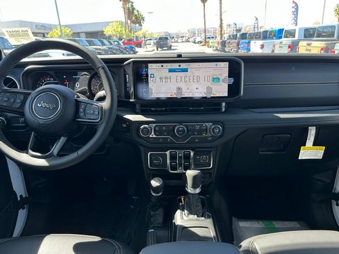 New 2026 Jeep Gladiator Sport AWD/4WD image 17