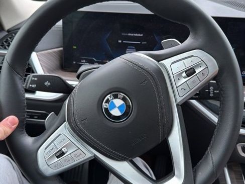 Used 2024 BMW X7 xDrive40i image 1