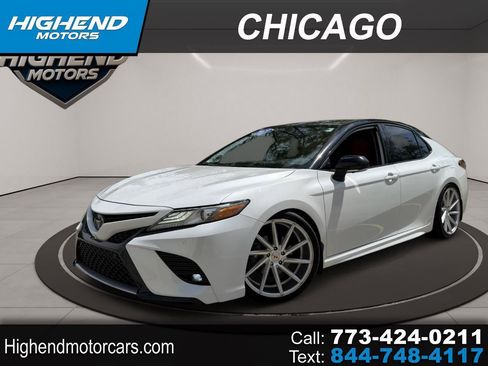 Used 2019 Toyota Camry XSE FWD image 1