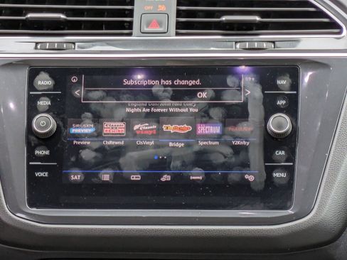 Used 2020 Volkswagen Tiguan SEL image 20