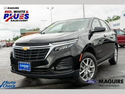 Used 2024 Chevrolet Equinox LS w/ LS Convenience Package AWD/4WD image 1