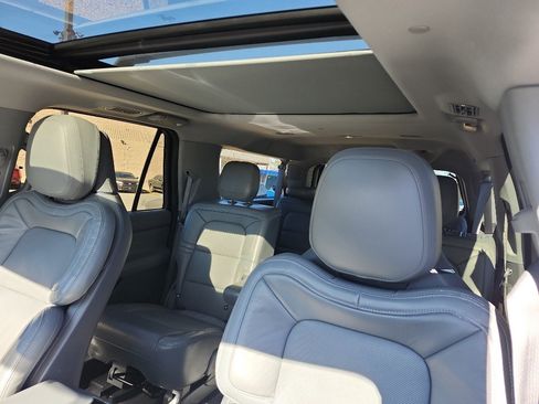 Used 2021 Lincoln Navigator L Reserve image 15