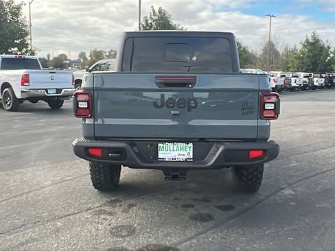 New 2025 Jeep Gladiator Willys image 4
