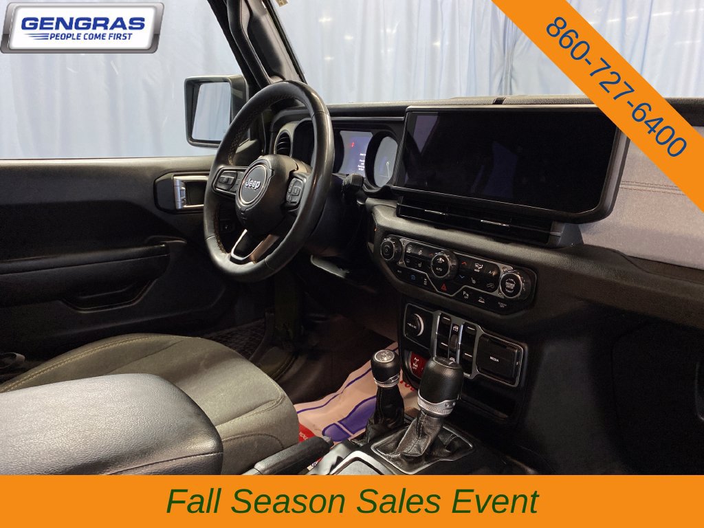 Used 2024 Jeep Wrangler Unlimited AWD/4WD image 41