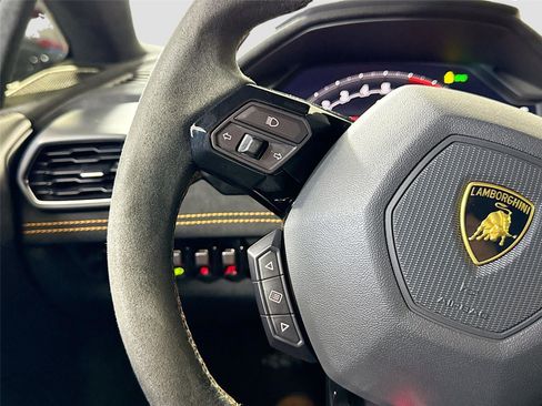 Used 2021 Lamborghini Huracan STO image 23