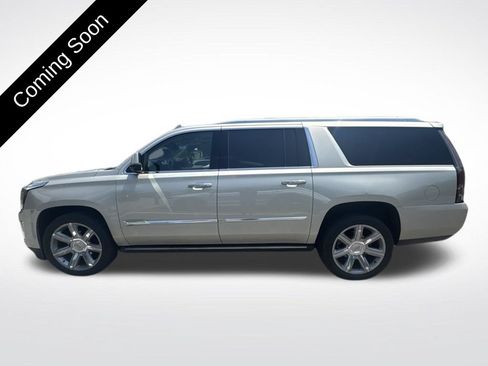 Used 2015 Cadillac Escalade ESV Premium RWD image 9