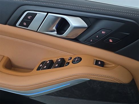 Used 2024 BMW X5 xDrive50e w/ Premium Package image 30