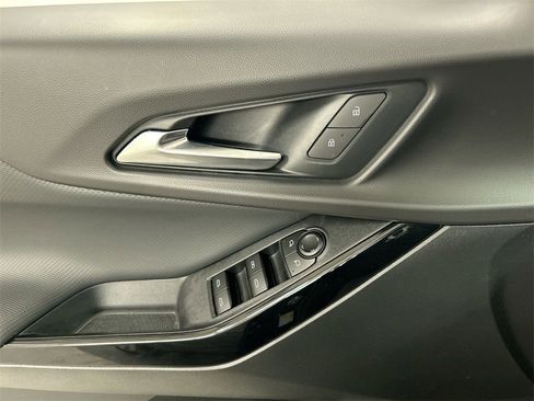 New 2026 Chevrolet Equinox LT w/ Convenience Package II image 13