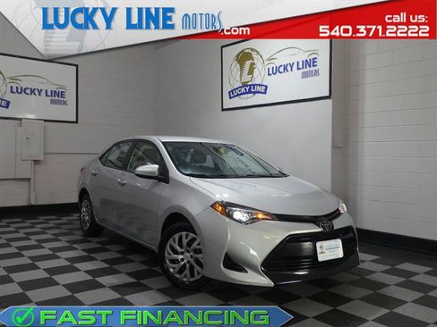 Used 2019 Toyota Corolla LE FWD image 1