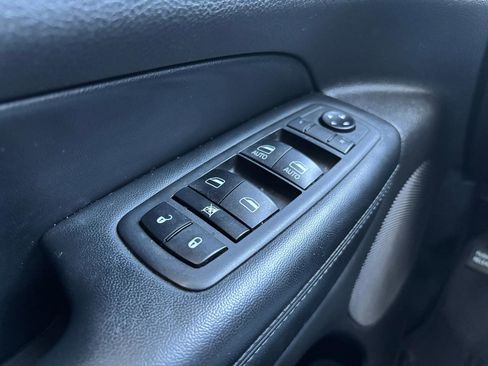 Used 2020 Jeep Grand Cherokee Limited AWD/4WD image 29