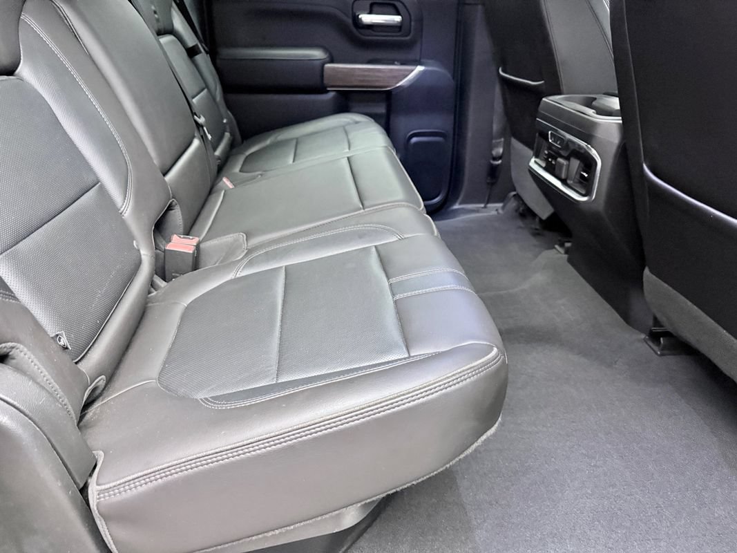 Used 2019 Chevrolet Silverado 1500 High Country w/ Technology Package AWD/4WD image 13