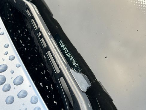 Certified 2022 Volvo XC90 T8 Inscription w/ Advanced Package image 3