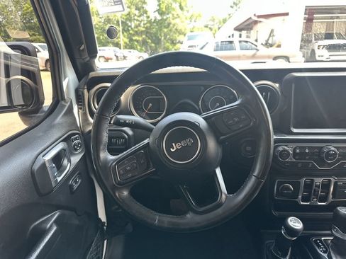 Used 2022 Jeep Wrangler Unlimited Sport w/ Sun And Sound Package AWD/4WD image 23