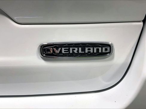 Used 2024 Jeep Grand Cherokee Overland w/ Luxury Tech Group IV image 41