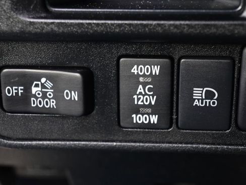 Used 2019 Toyota Tacoma TRD Sport w/ Technology Package AWD/4WD image 24