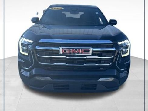 Used 2025 GMC Terrain Elevation image 1