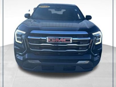 Used 2025 GMC Terrain Elevation