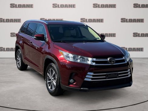 Used 2018 Toyota Highlander XLE AWD/4WD image 7