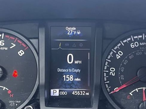 Used 2022 Toyota Tacoma SR image 20