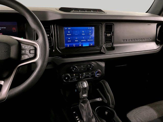 Used 2022 Ford Bronco 4-Door w/ Sasquatch Package AWD/4WD image 6